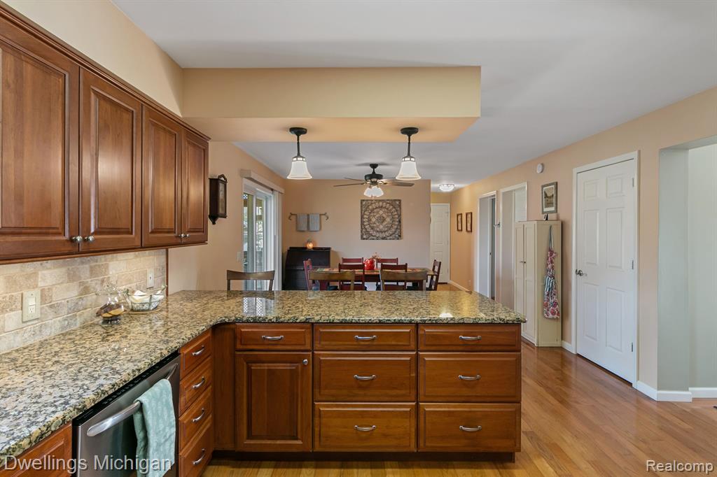 1588 Woodhaven Road Howell, MI 48855 - Photo 18 of 93