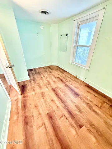 $1,250 | 1575 Carrie Street, Unit 2, Schenectady, NY 12308