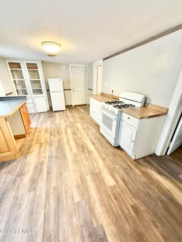 $1,250 | 1575 Carrie Street, Unit 2, Schenectady, NY 12308