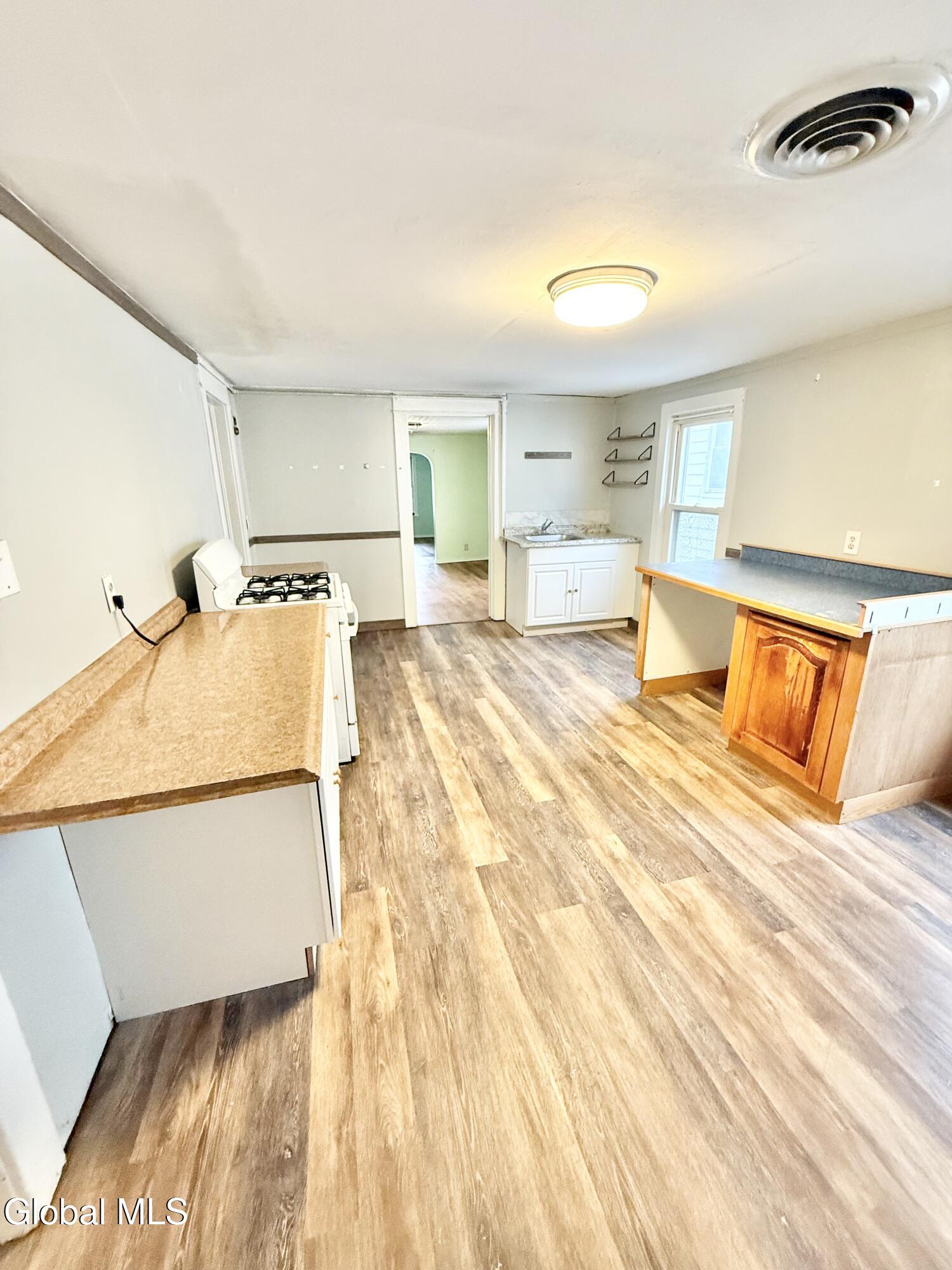 1575 Carrie Street, Unit 2 Schenectady, NY 12308 - Photo 8 of 10 IMG_5182