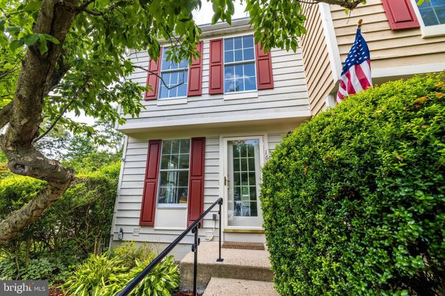 $475,000 | 1638 Fieldthorn Drive, Reston, VA 20194