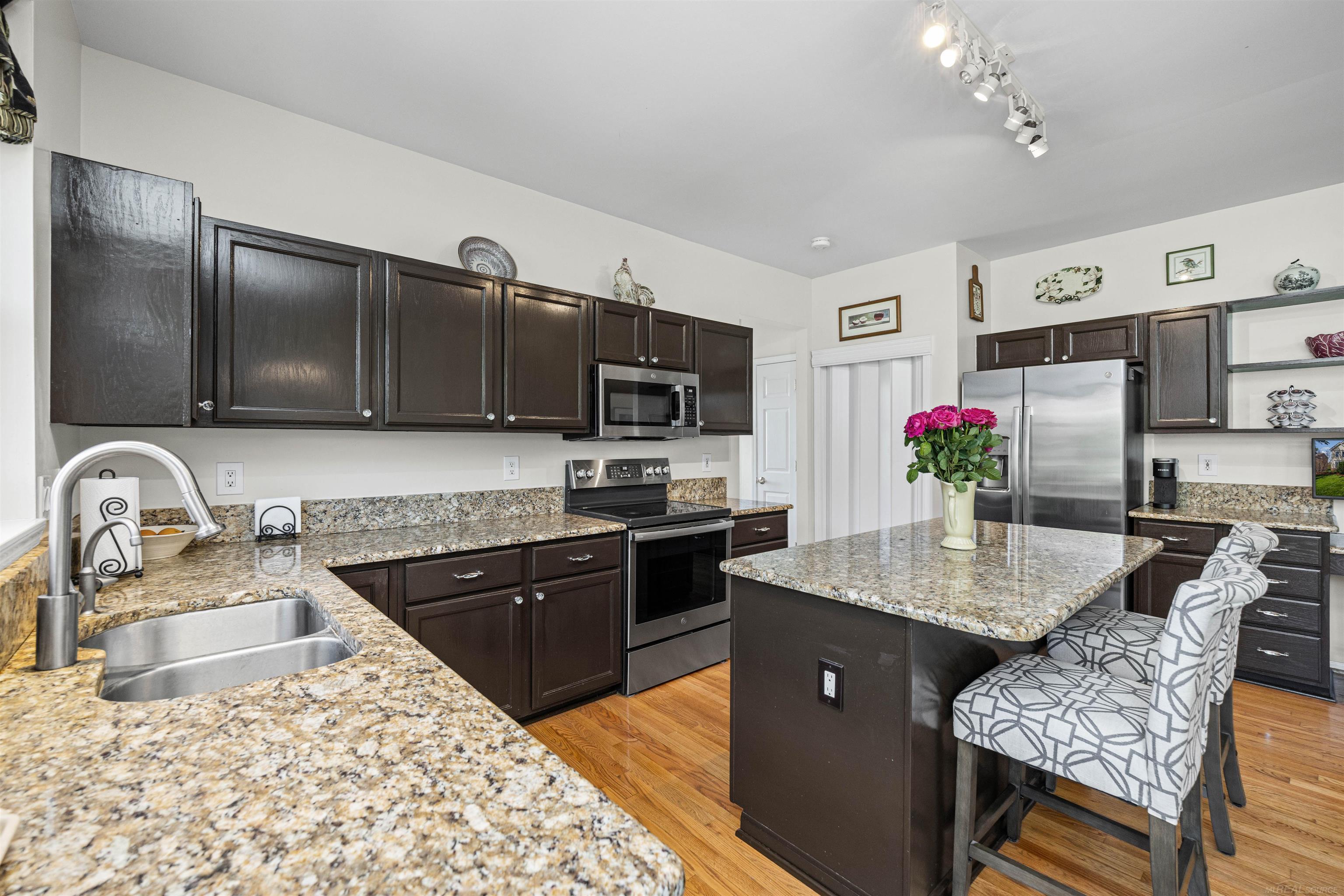 4247 Bold Meadows Rochester, MI 48306 - Photo 31 of 76 Gallery Image 31