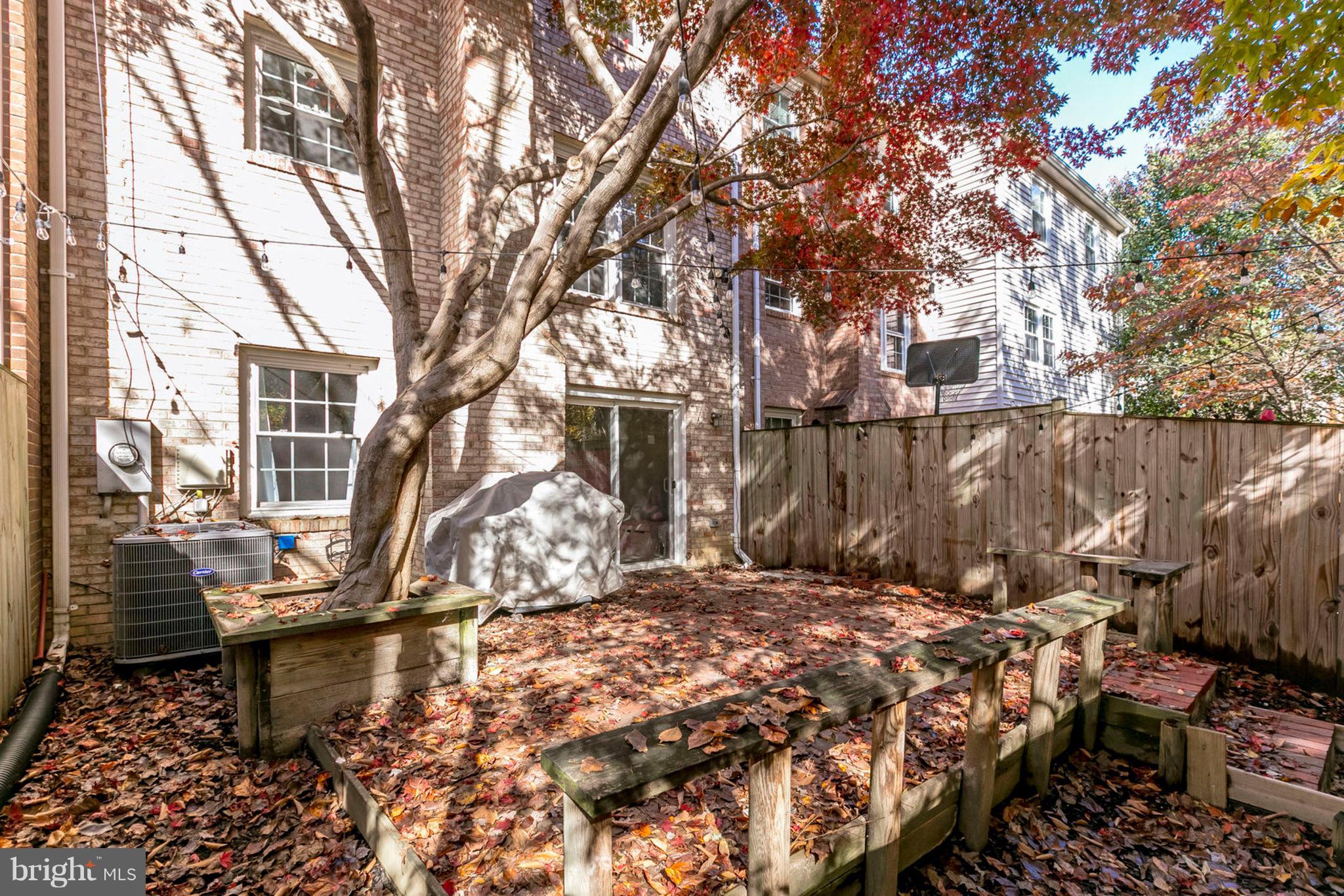 8094 Sleepy View Lane Springfield, VA 22153 - Photo 70 of 76 All brick back of house