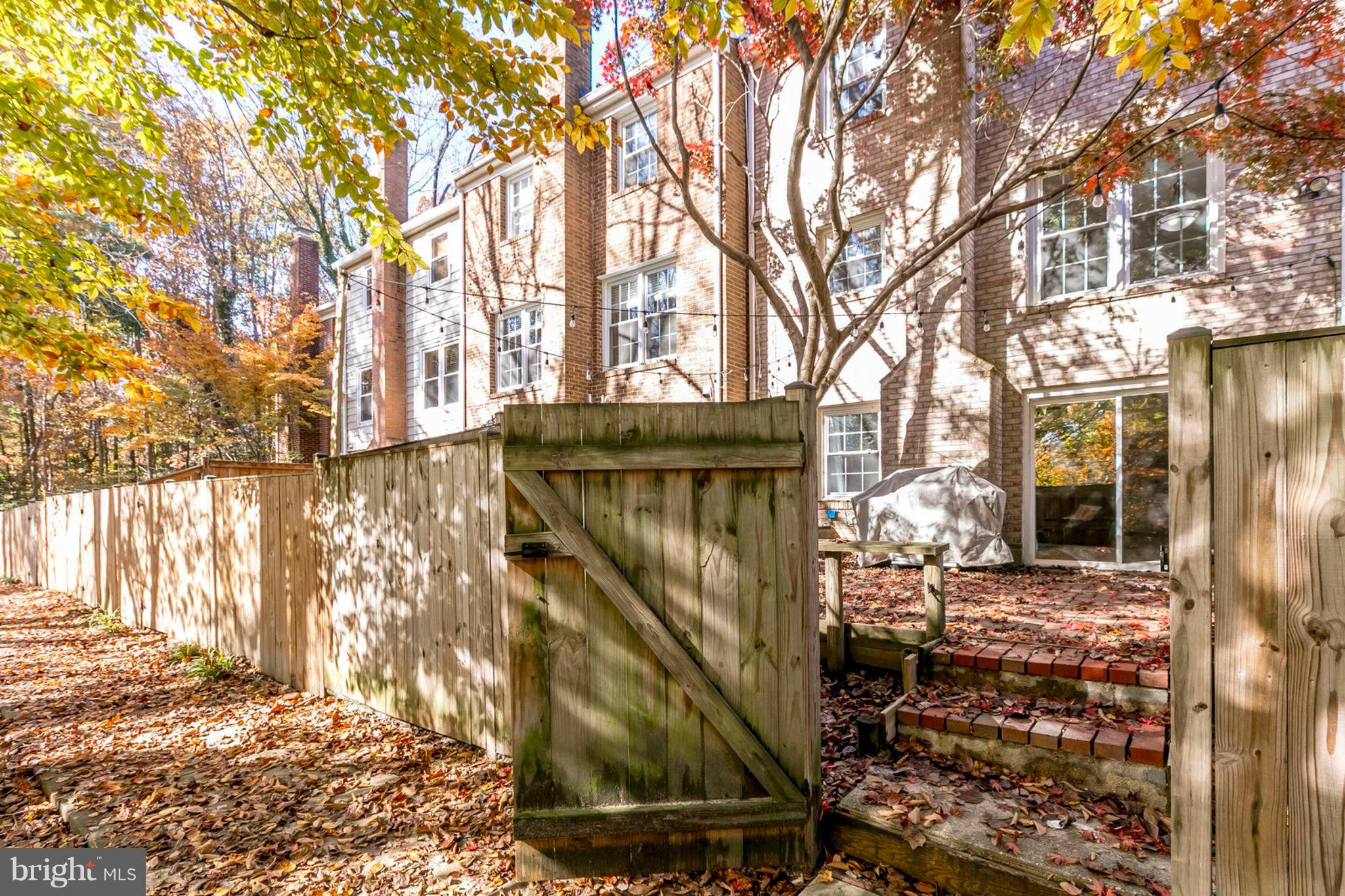 8094 Sleepy View Lane Springfield, VA 22153 - Photo 74 of 76 Walk out gate to side walk