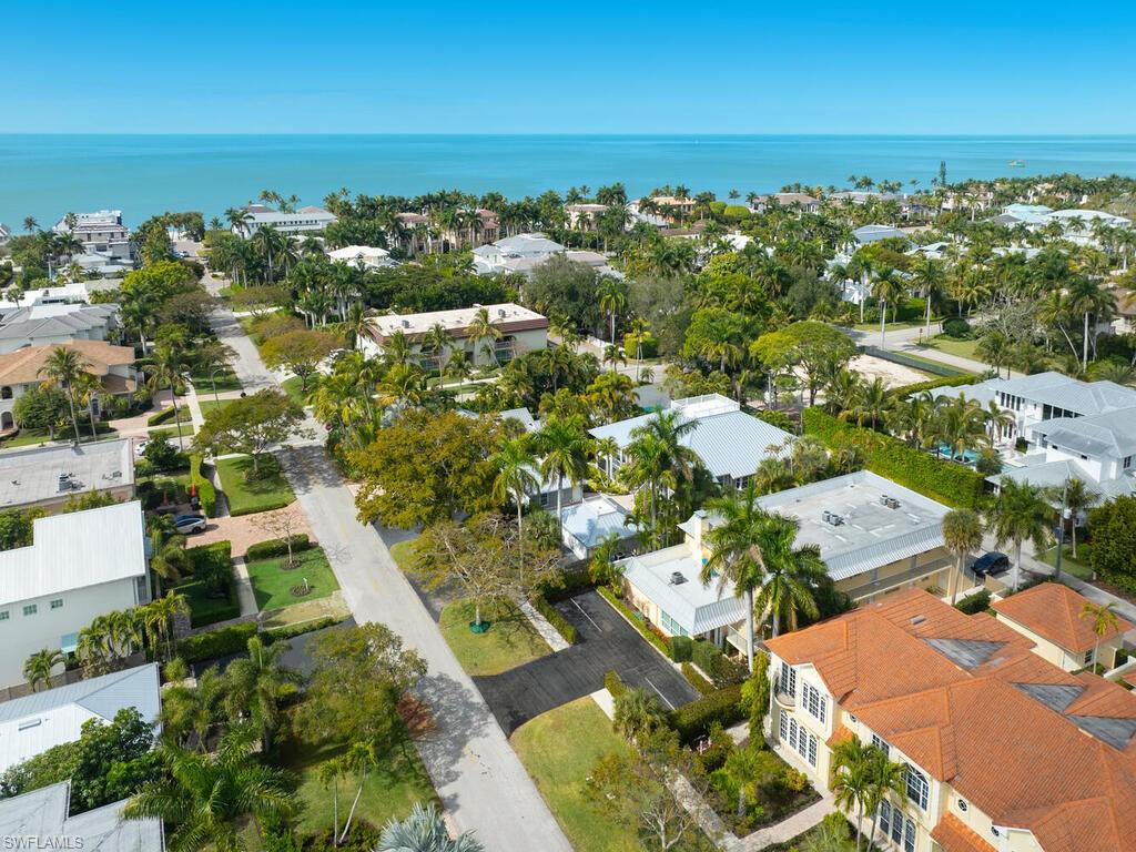 255 2nd Avenue South, Unit 6 Naples, FL 34102 - Photo 23 of 27