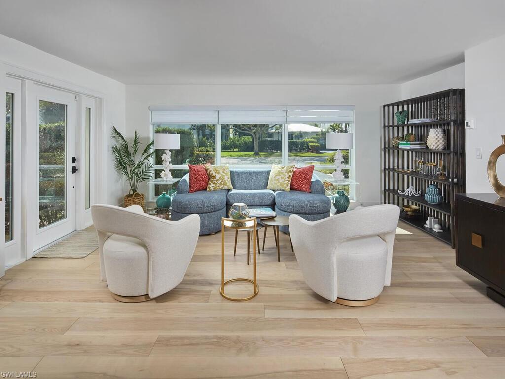 255 2nd Avenue South, Unit 6 Naples, FL 34102 - Photo 3 of 27