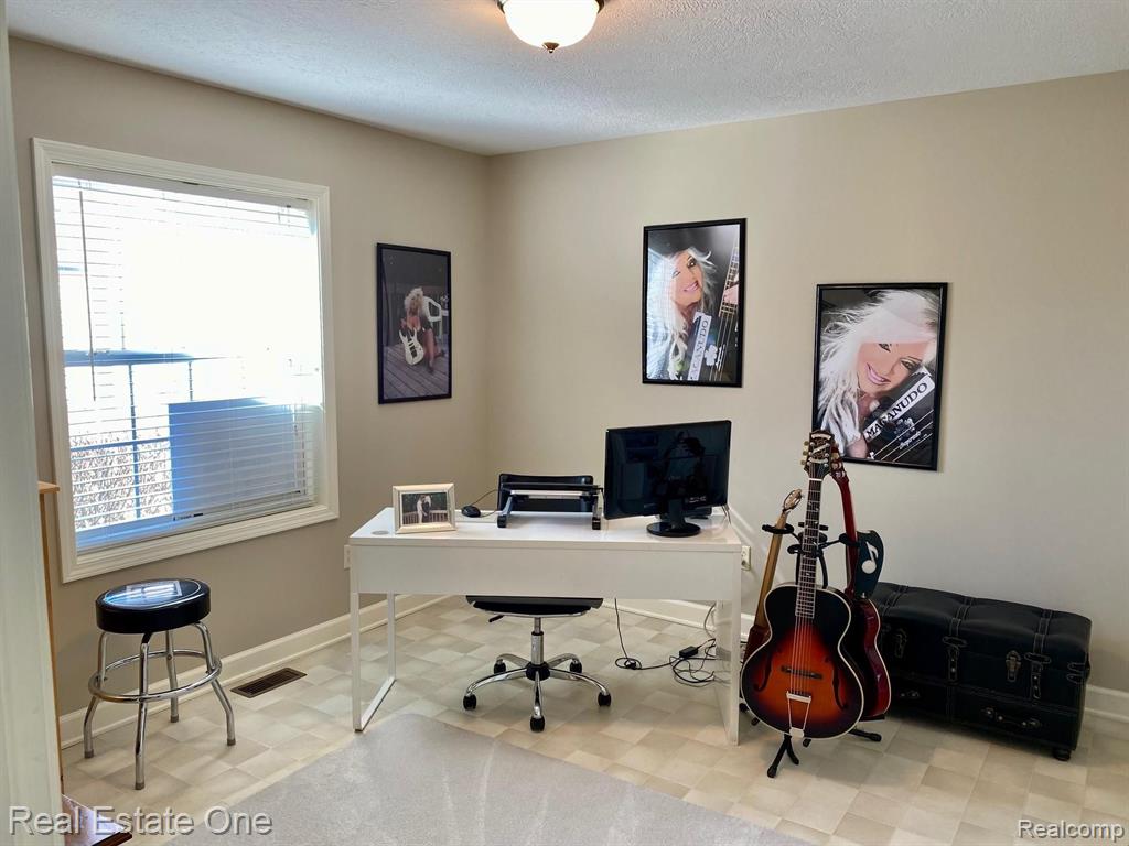 4005 Eastbridge Road, Unit 3 Stockbridge, MI 49285 - Photo 16 of 27