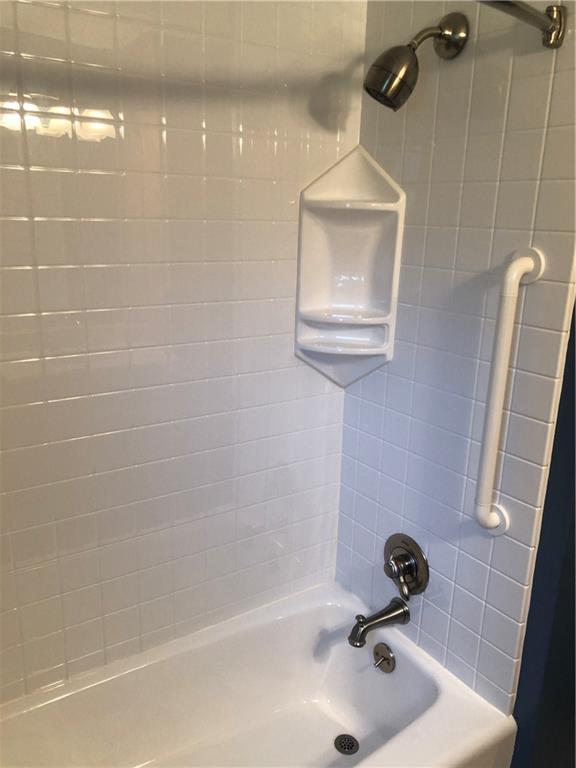 121 Rosemont Drive Coraopolis, PA 15108 - Photo 12 of 29 a bathroom with a sink a toilet and shower