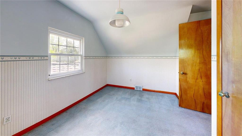 121 Rosemont Drive Coraopolis, PA 15108 - Photo 19 of 29 an empty room with windows