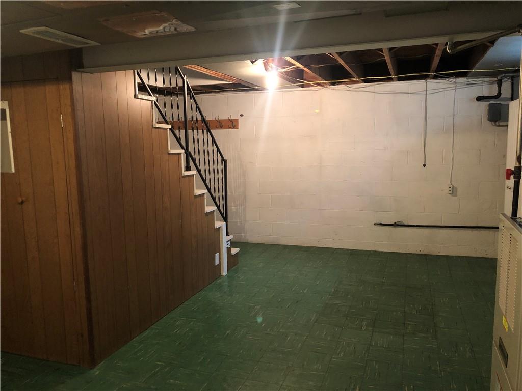 121 Rosemont Drive Coraopolis, PA 15108 - Photo 28 of 29 a view of entryway