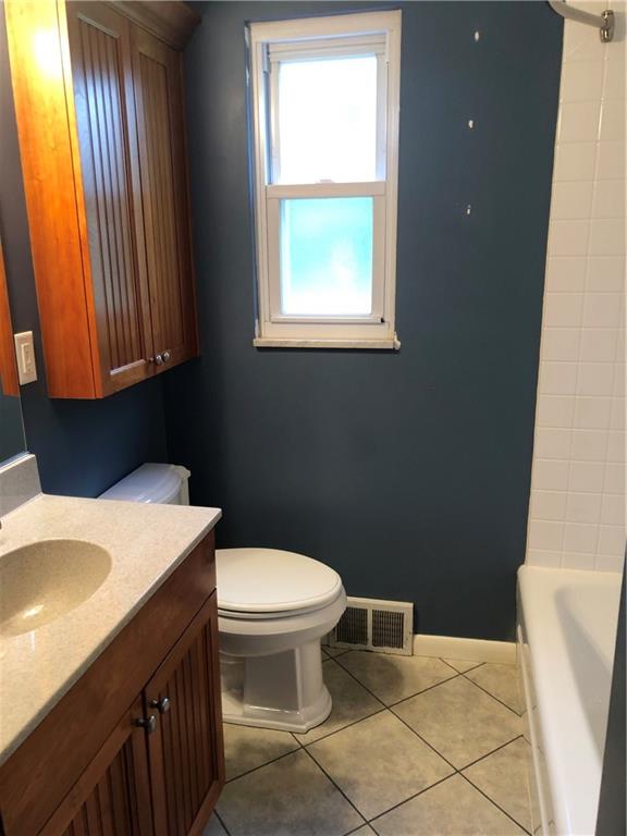 121 Rosemont Drive Coraopolis, PA 15108 - Photo 9 of 29 a bathroom with a sink toilet and window