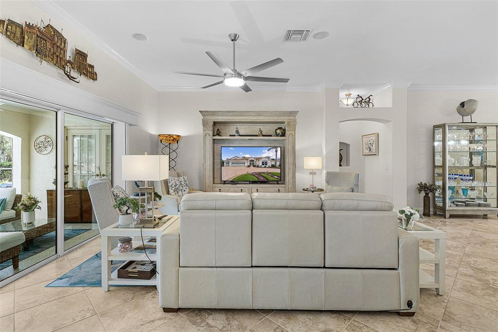 923 Moses Loop The Villages, FL 32162 - Photo 9 of 75
