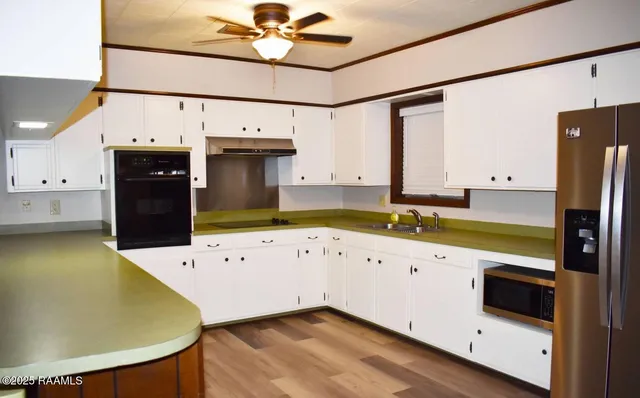 $1,300 | 184 Grey Eagle, Unit 1, Jeanerette, LA 70544