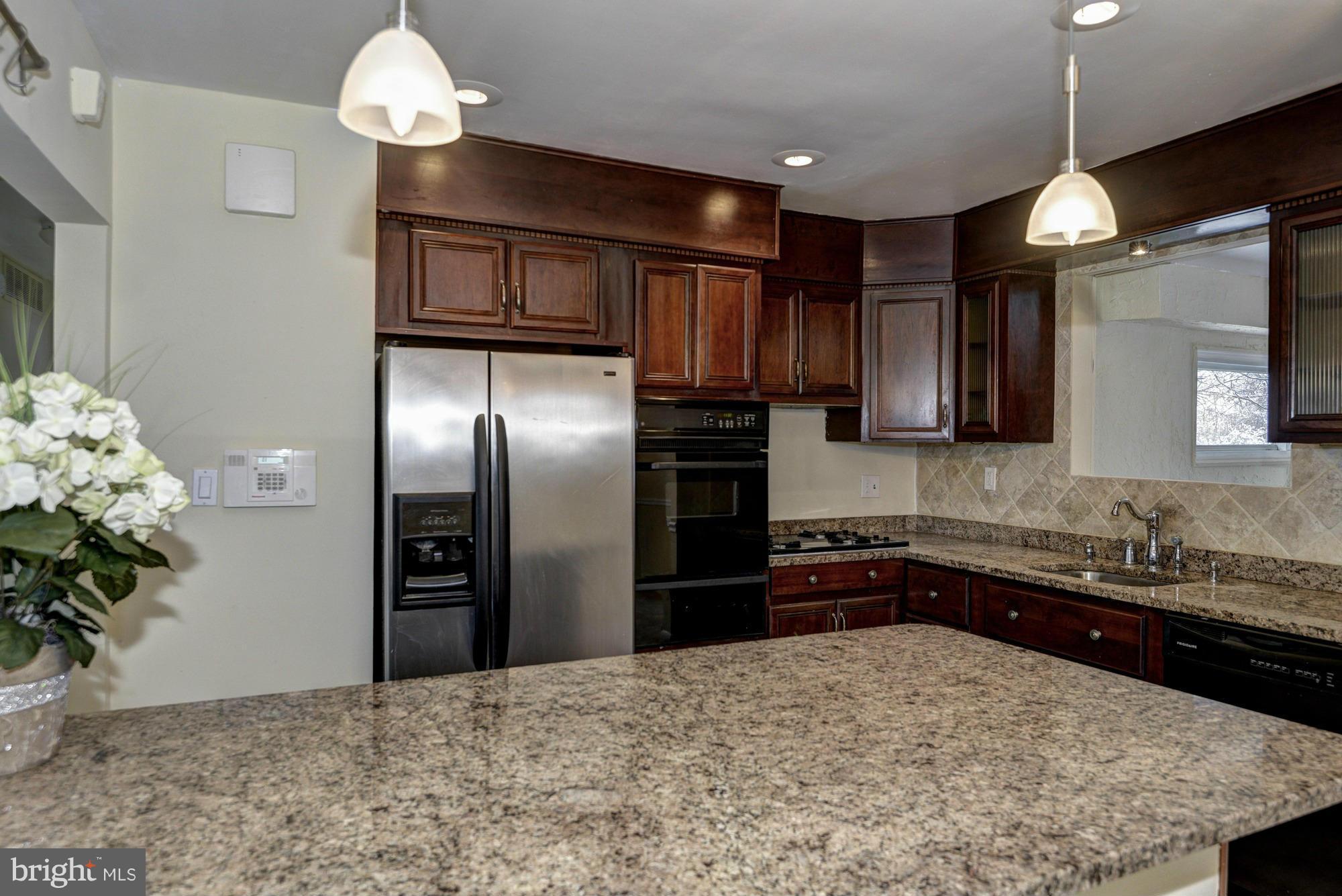 3903 Tiverton Road Randallstown, MD 21133 - Photo 6 of 20 Kitchen