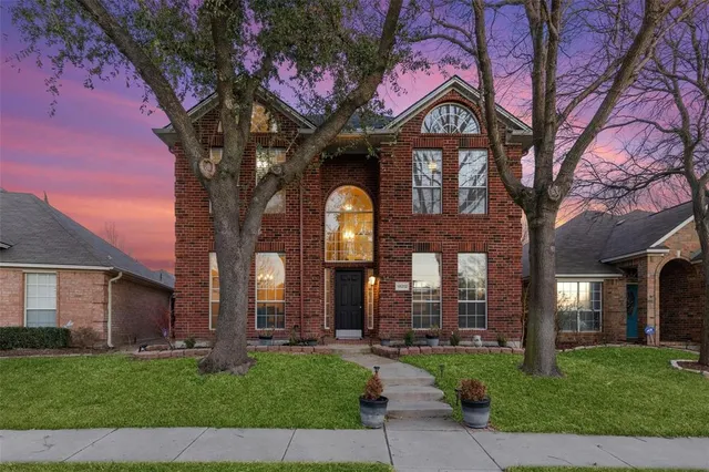 $529,999 | 18212 Muir Circle, Dallas, TX 75287