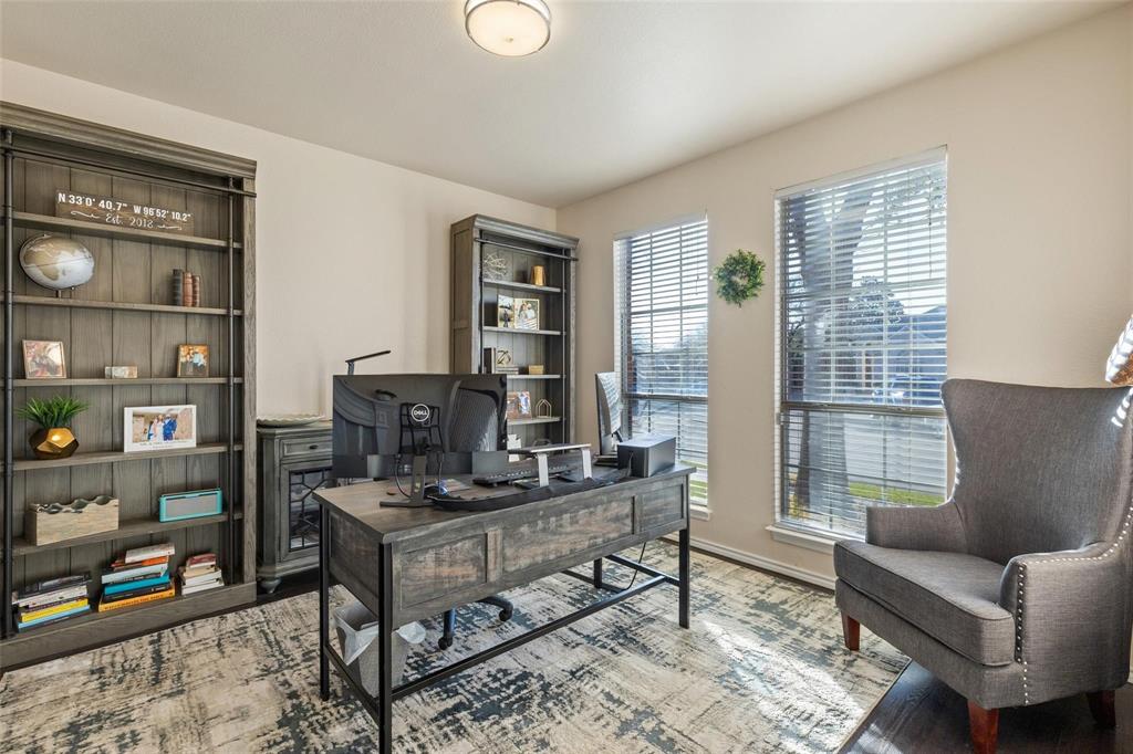 18212 Muir Circle Dallas, TX 75287 - Photo 5 of 29