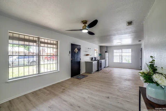 $163,500 | 2114 South Trinity Street, San Antonio, TX 78207