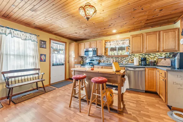 $274,900 | 266 Dudley Corner Road, Skowhegan, ME 04976