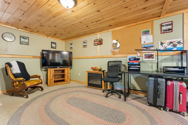 $274,900 | 266 Dudley Corner Road, Skowhegan, ME 04976