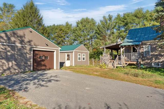 $274,900 | 266 Dudley Corner Road, Skowhegan, ME 04976