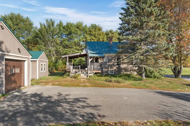 $274,900 | 266 Dudley Corner Road, Skowhegan, ME 04976