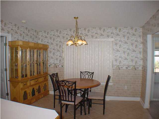 522 Risen Star Drive Crestview, FL 32539 - Photo 4 of 8 Gallery Image 4
