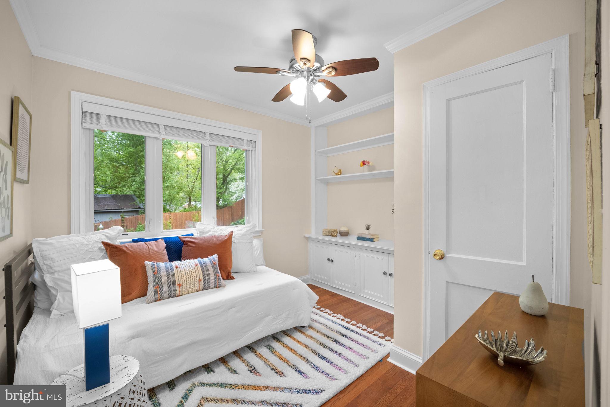 416 Penwood Road Silver Spring, MD 20901 - Photo 17 of 45 Bedroom 1 furnished- main level