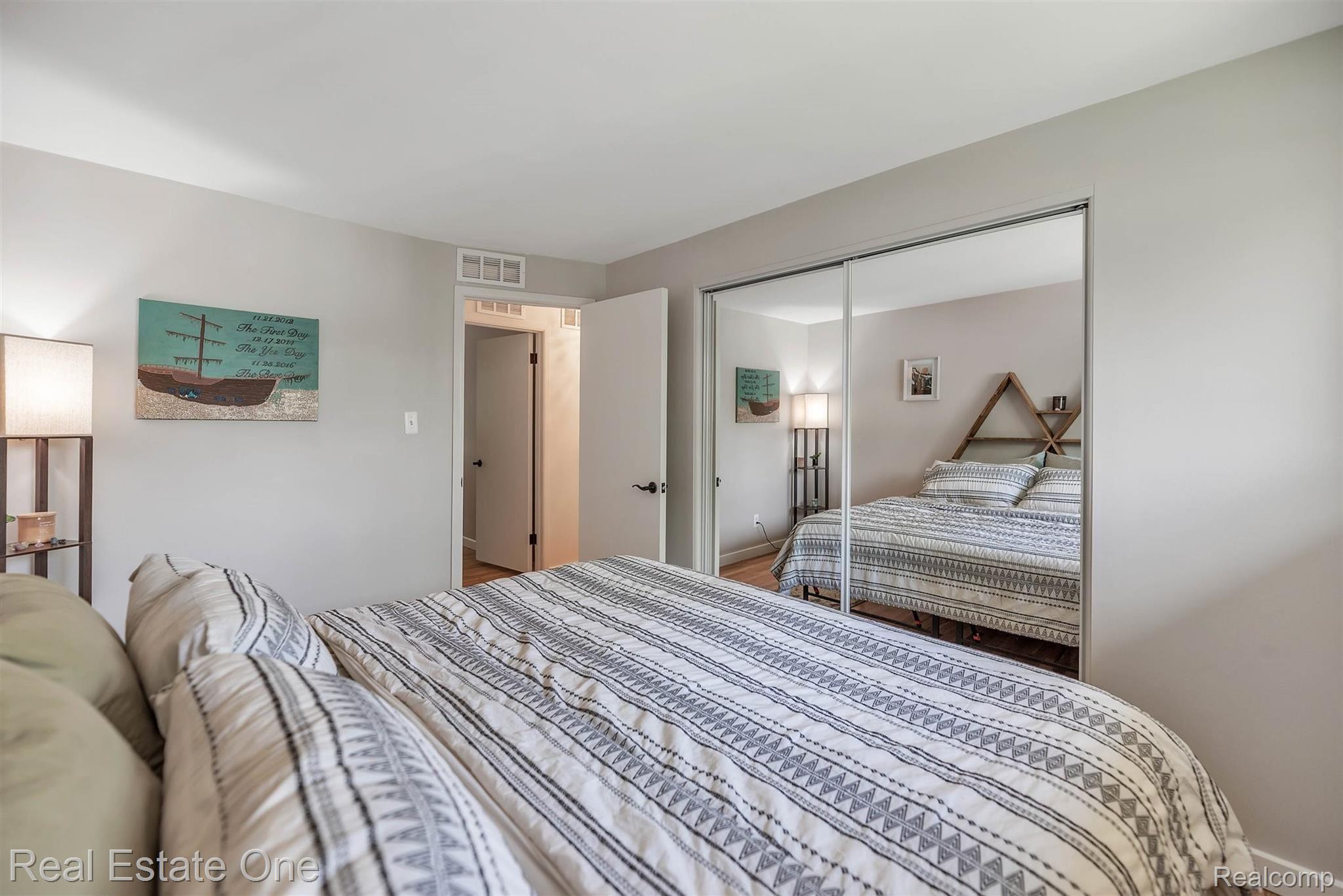 3024 Starr Road Royal Oak, MI 48073 - Photo 18 of 42 19-3024 Starr Rd-WindowStill-Real-Estate-Photography-19.jpg