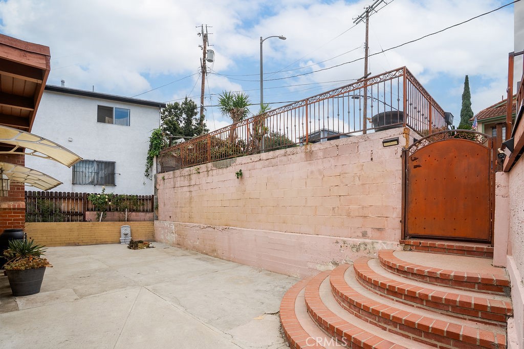 4019 Barrett Road Los Angeles, CA 90032 - Photo 8 of 52 Gallery Image 8