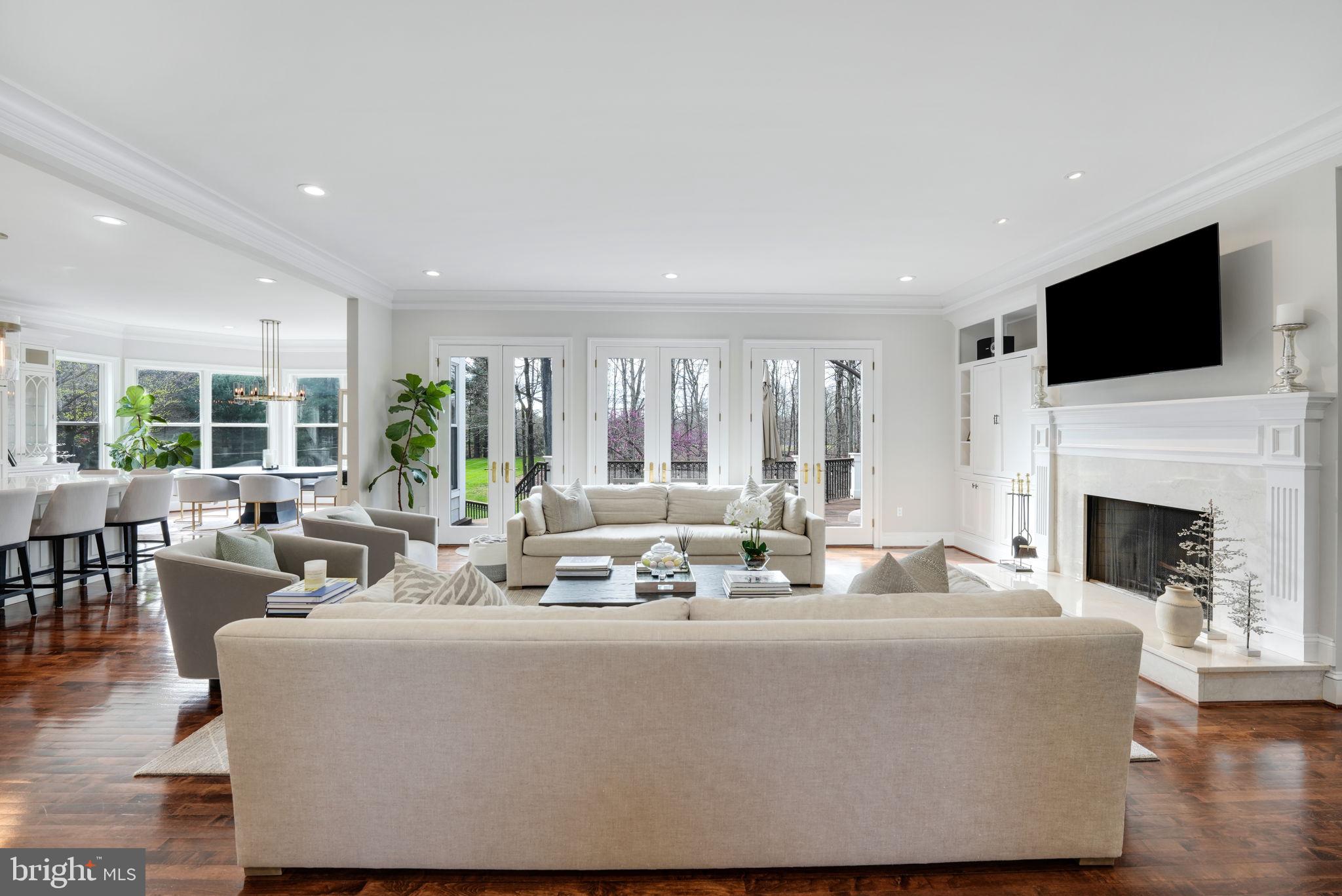 492 River Bend Road Great Falls, VA 22066 - Photo 11 of 68 Family Room