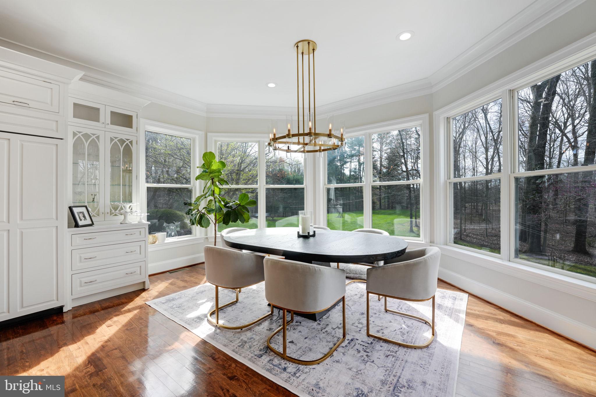 492 River Bend Road Great Falls, VA 22066 - Photo 17 of 68 Eat In Area