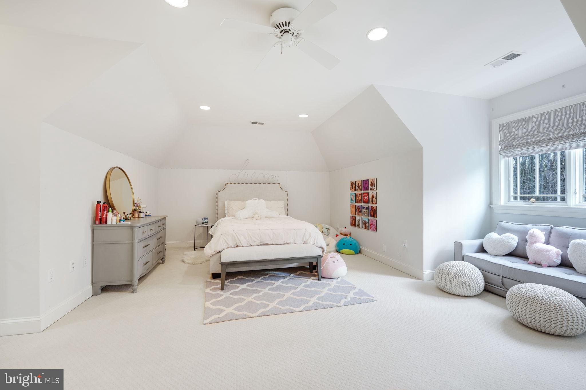 492 River Bend Road Great Falls, VA 22066 - Photo 39 of 68 Bedroom 5