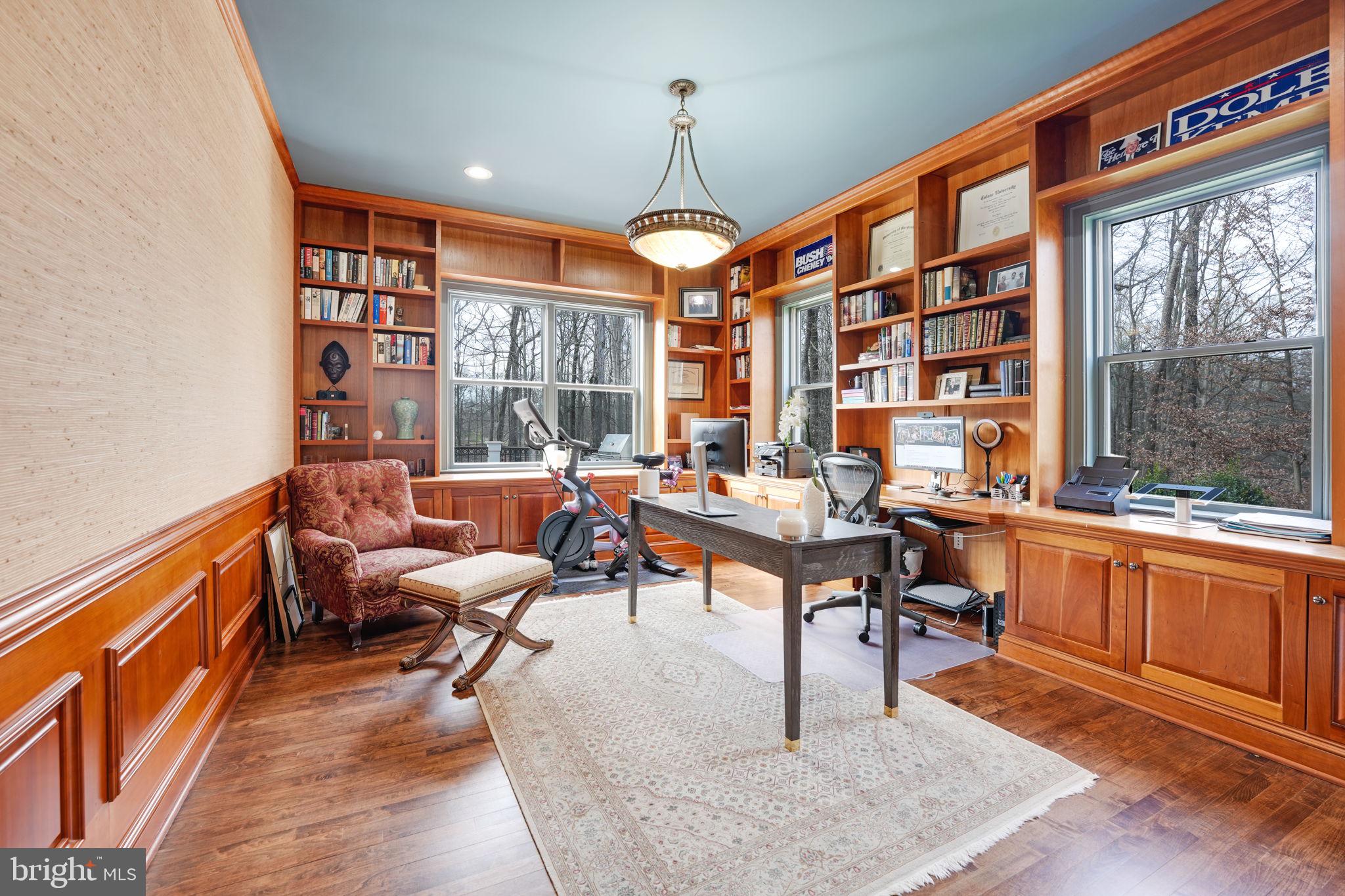 492 River Bend Road Great Falls, VA 22066 - Photo 10 of 68 Office