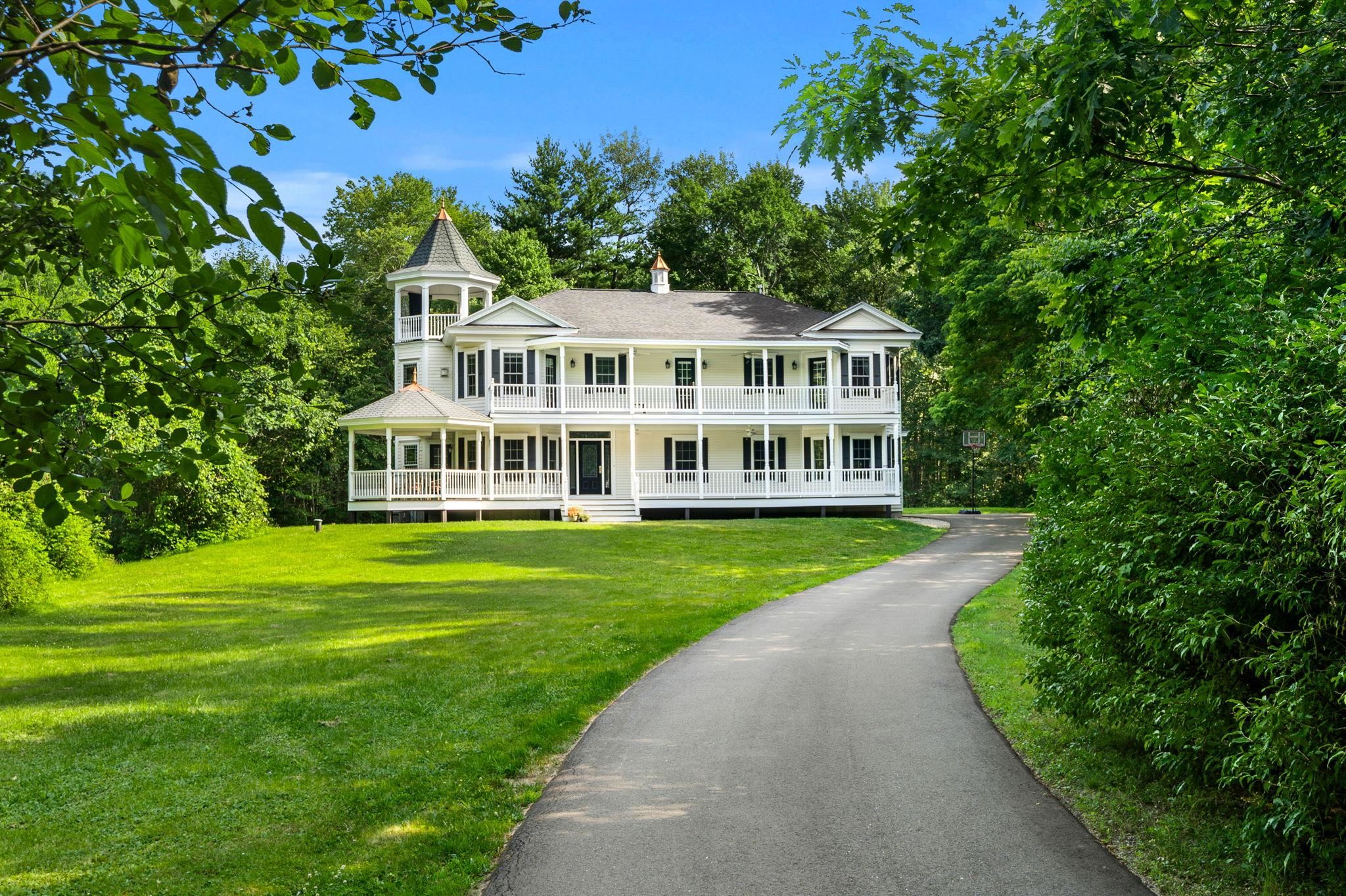 38 Rowell Road East Brentwood, NH 03833 - Photo 1 of 36