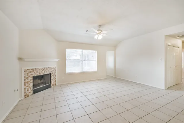 $1,900 | 12039 Lucky Meadow Drive, Tomball, TX 77375