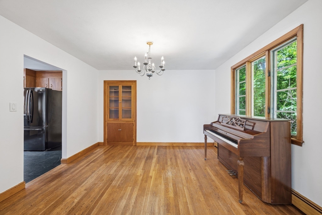 84 Oak Street Winchester, MA 01890 - Photo 11 of 38