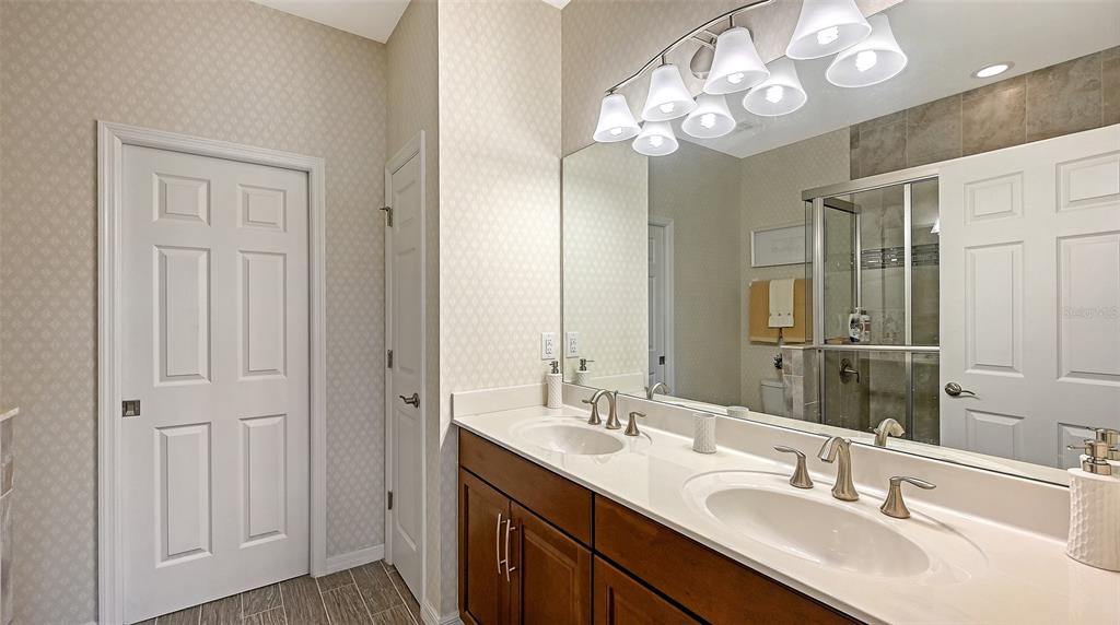 85 Navigation Circle Osprey, FL 34229 - Photo 17 of 41 Gallery Image 17
