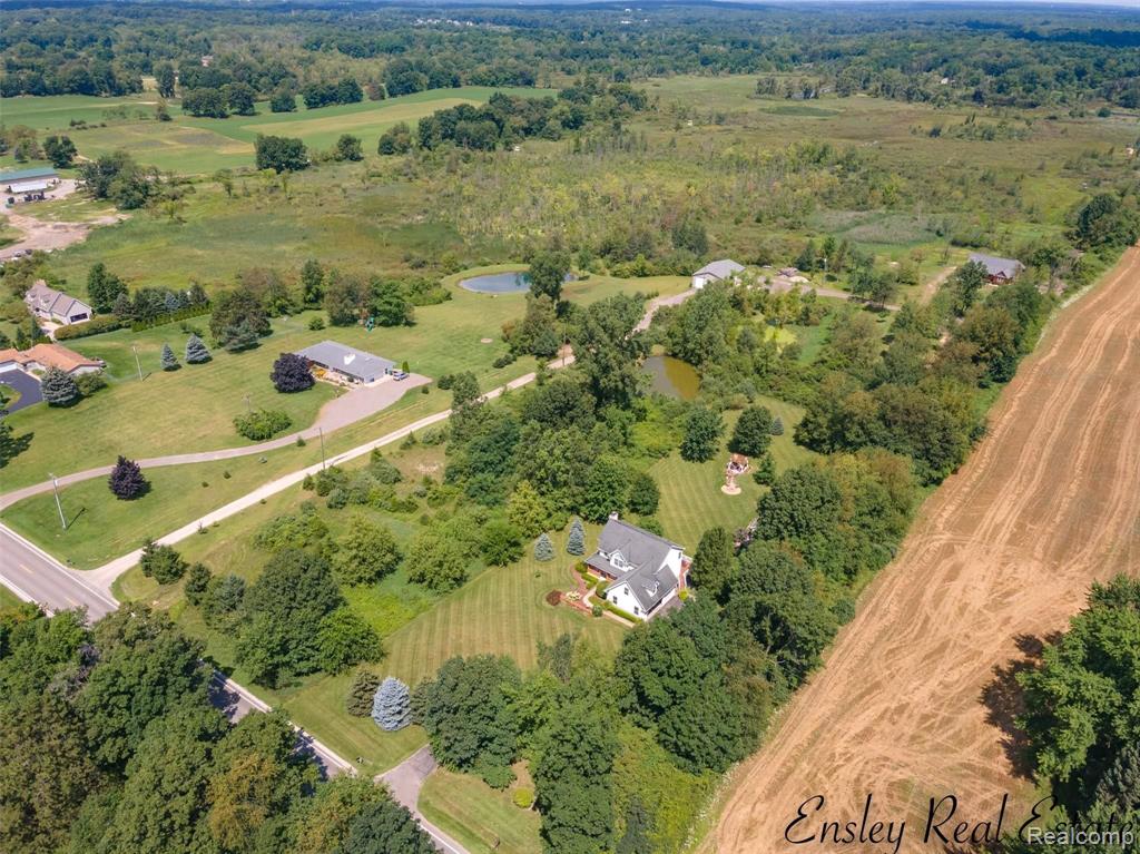 684 West Coon Lake Road Howell, MI 48843 - Photo 3 of 6