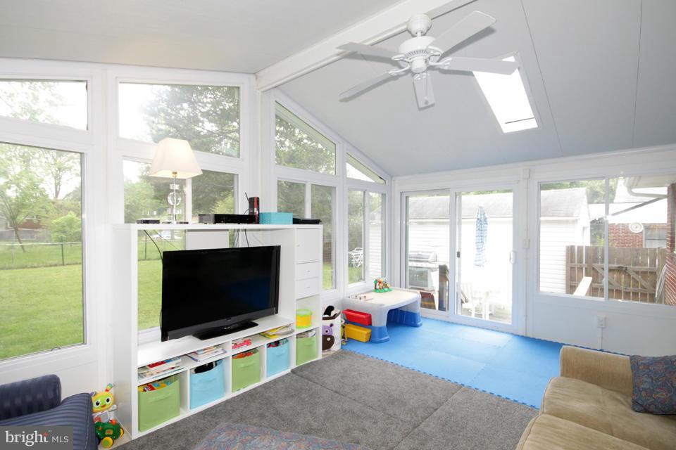4010 Ridge Road Annandale, VA 22003 - Photo 12 of 28 Sunroom