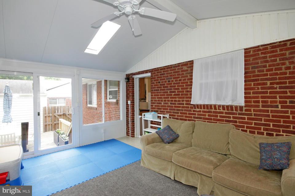 4010 Ridge Road Annandale, VA 22003 - Photo 13 of 28 Sunroom