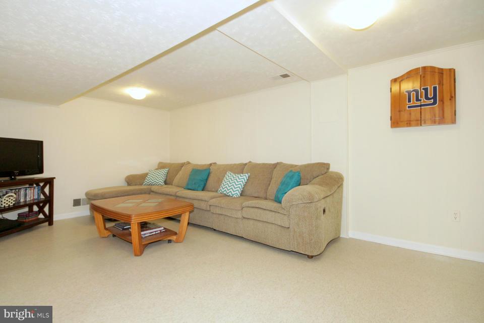 4010 Ridge Road Annandale, VA 22003 - Photo 24 of 28 Family Room
