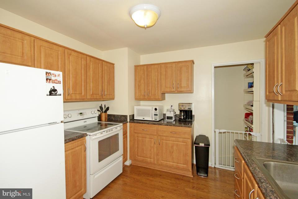 4010 Ridge Road Annandale, VA 22003 - Photo 9 of 28 Kitchen