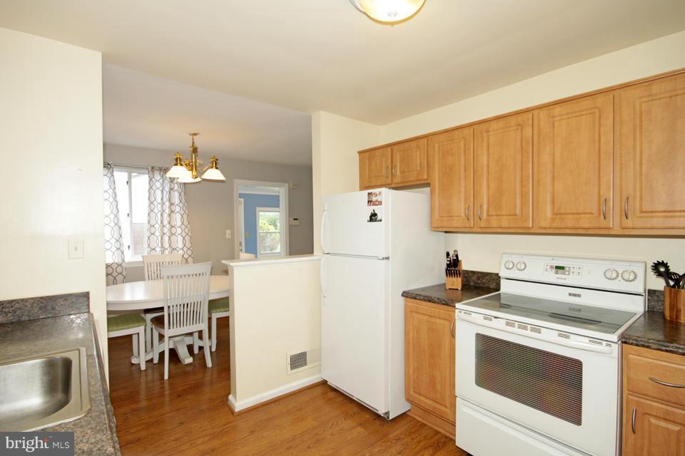 4010 Ridge Road Annandale, VA 22003 - Photo 10 of 28 Kitchen
