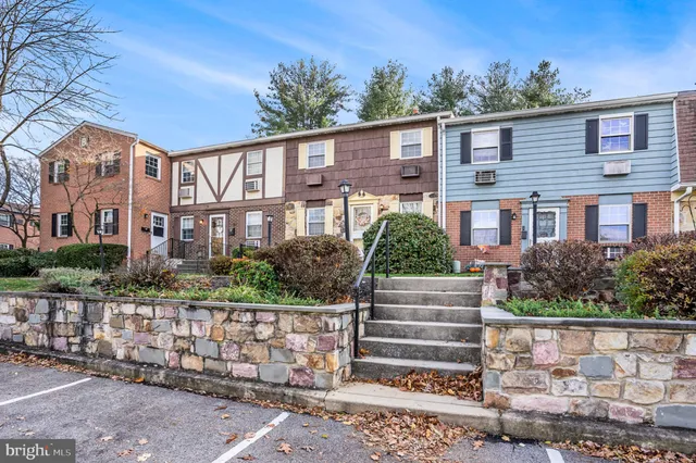 $259,000 | 207 Walnut Hill Road, Unit B4, West Chester, PA 19382