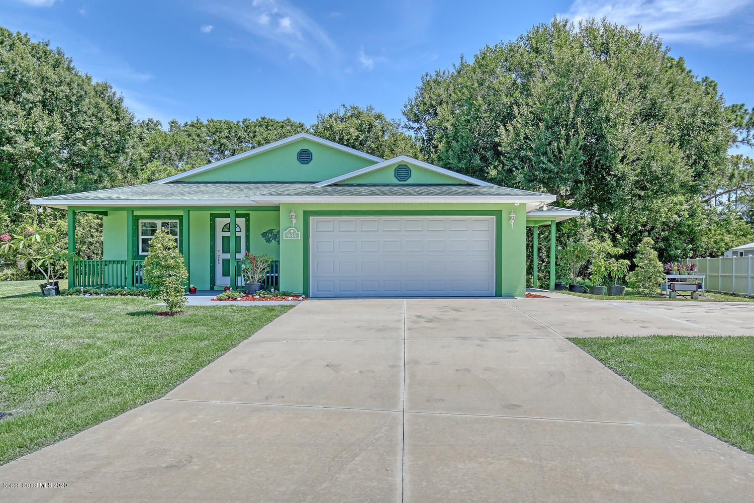 935 Raleigh Road Southeast Palm Bay, FL 32909 - Photo 2 of 34 935 Raleigh Rd SE Palm Bay FL-large-003-