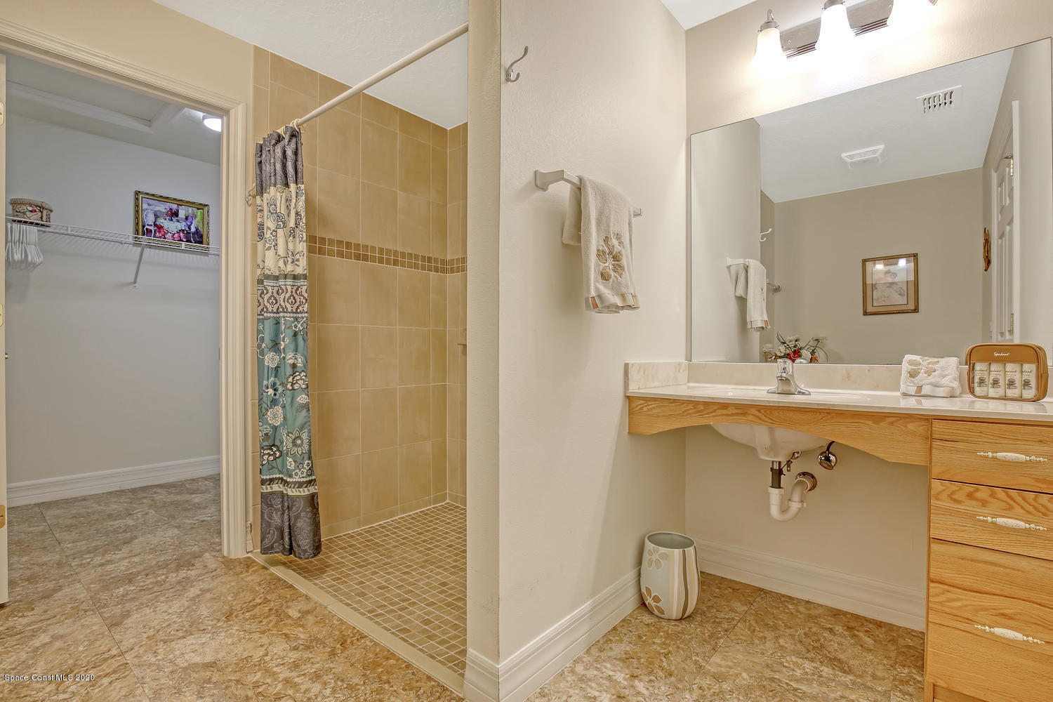 935 Raleigh Road Southeast Palm Bay, FL 32909 - Photo 18 of 34 935 Raleigh Rd SE Palm Bay FL-large-019-