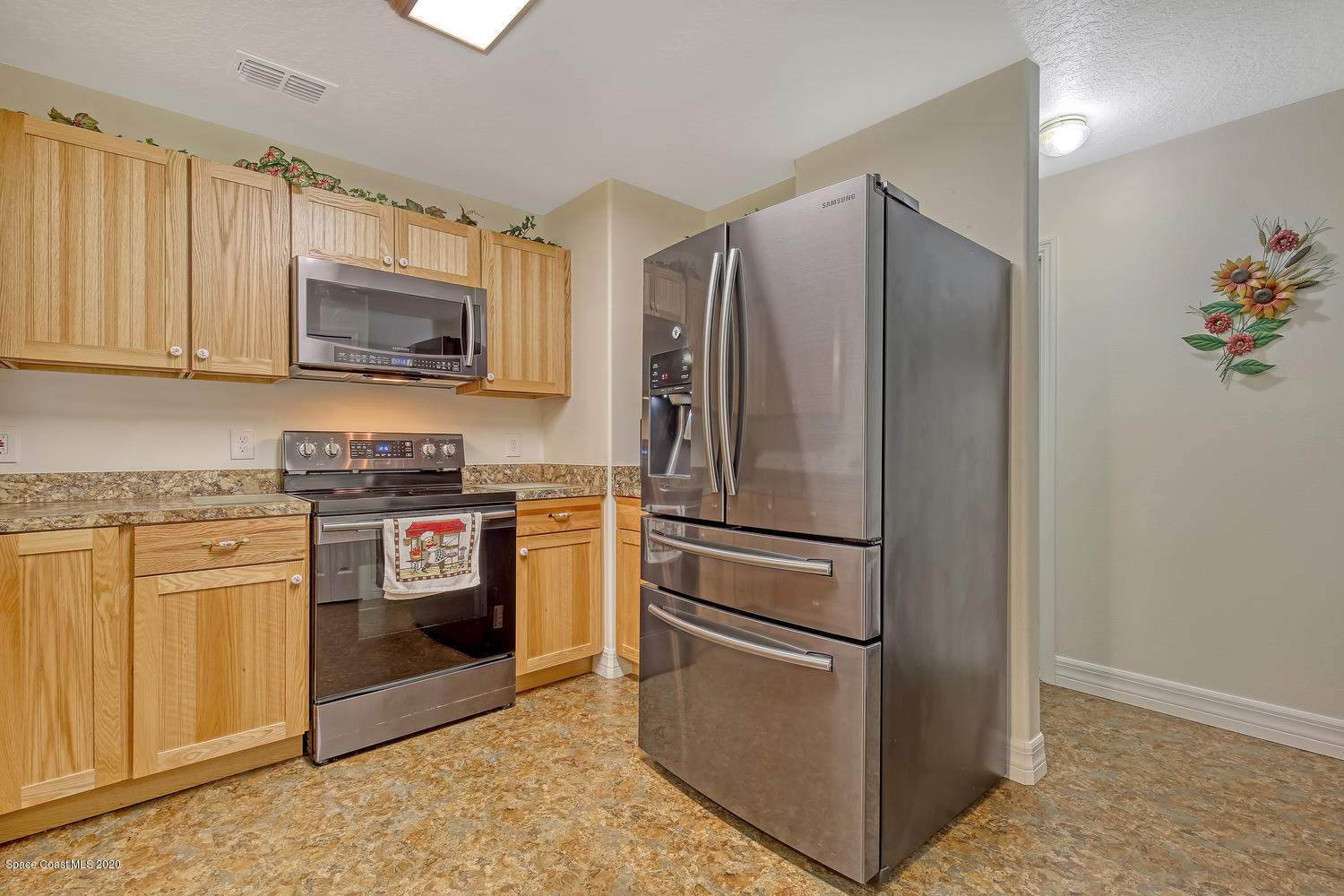 935 Raleigh Road Southeast Palm Bay, FL 32909 - Photo 10 of 34 935 Raleigh Rd SE Palm Bay FL-large-010-
