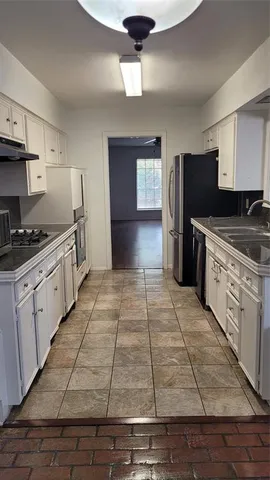 $2,500 | 7621 Dentcrest Drive, Dallas, TX 75254