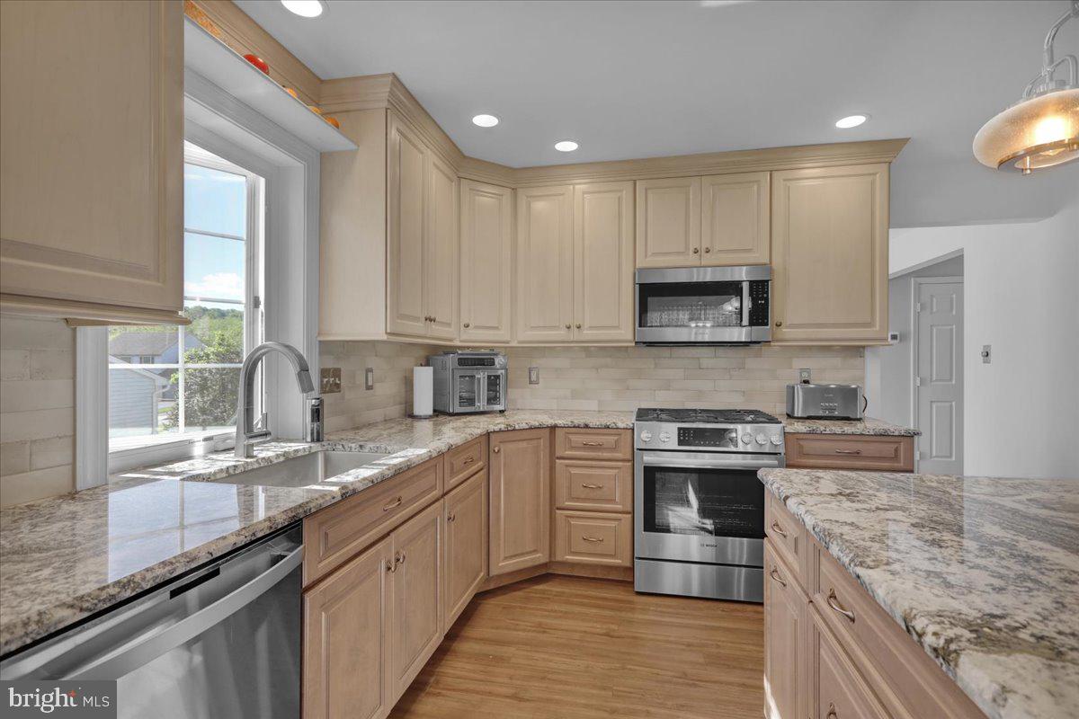 4 Kantner Lane South Reading, PA 19607 - Photo 5 of 45 Beautiful new cabinetry