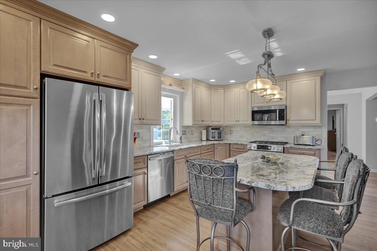 4 Kantner Lane South Reading, PA 19607 - Photo 6 of 45 Modern Stainless steel appliances